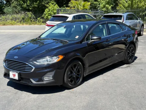 Another view of 2019 Ford Fusion SE for sale in Lakewood, WA at 9999 Auto Center