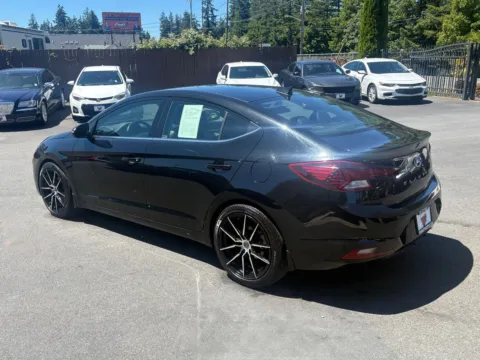 More photos of 2020 Hyundai Elantra Limited at 9999 Auto Center, WA