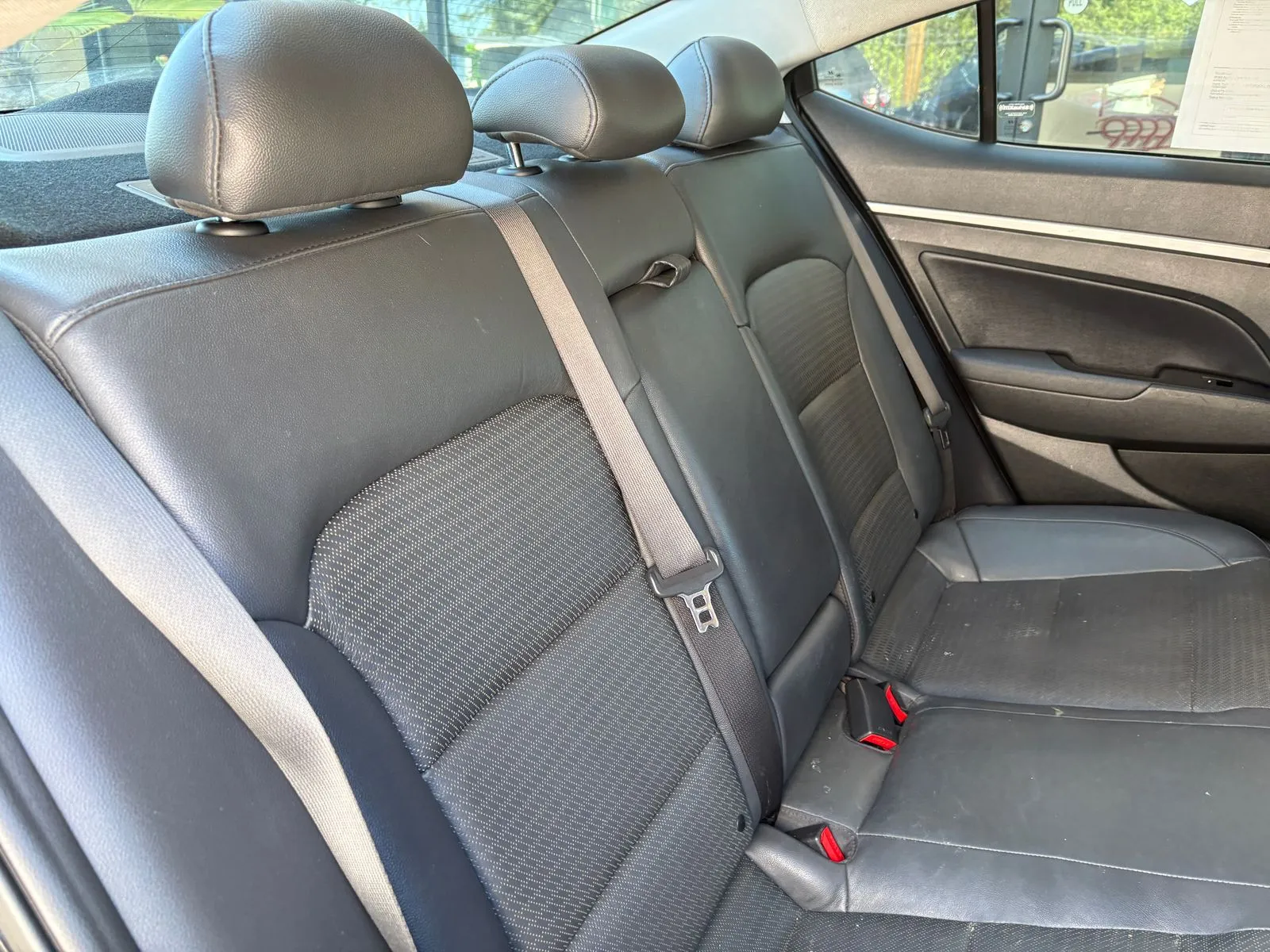 Hyundai Elantra photo 20