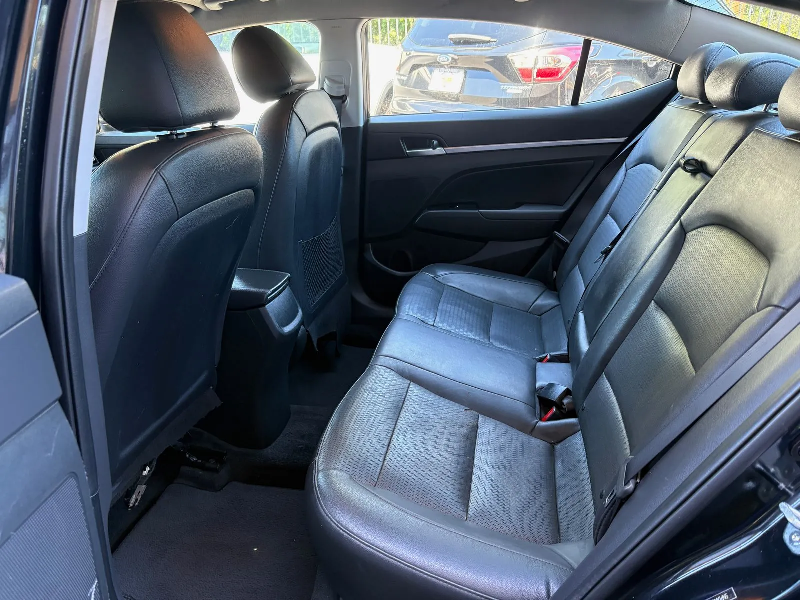 Hyundai Elantra photo 16