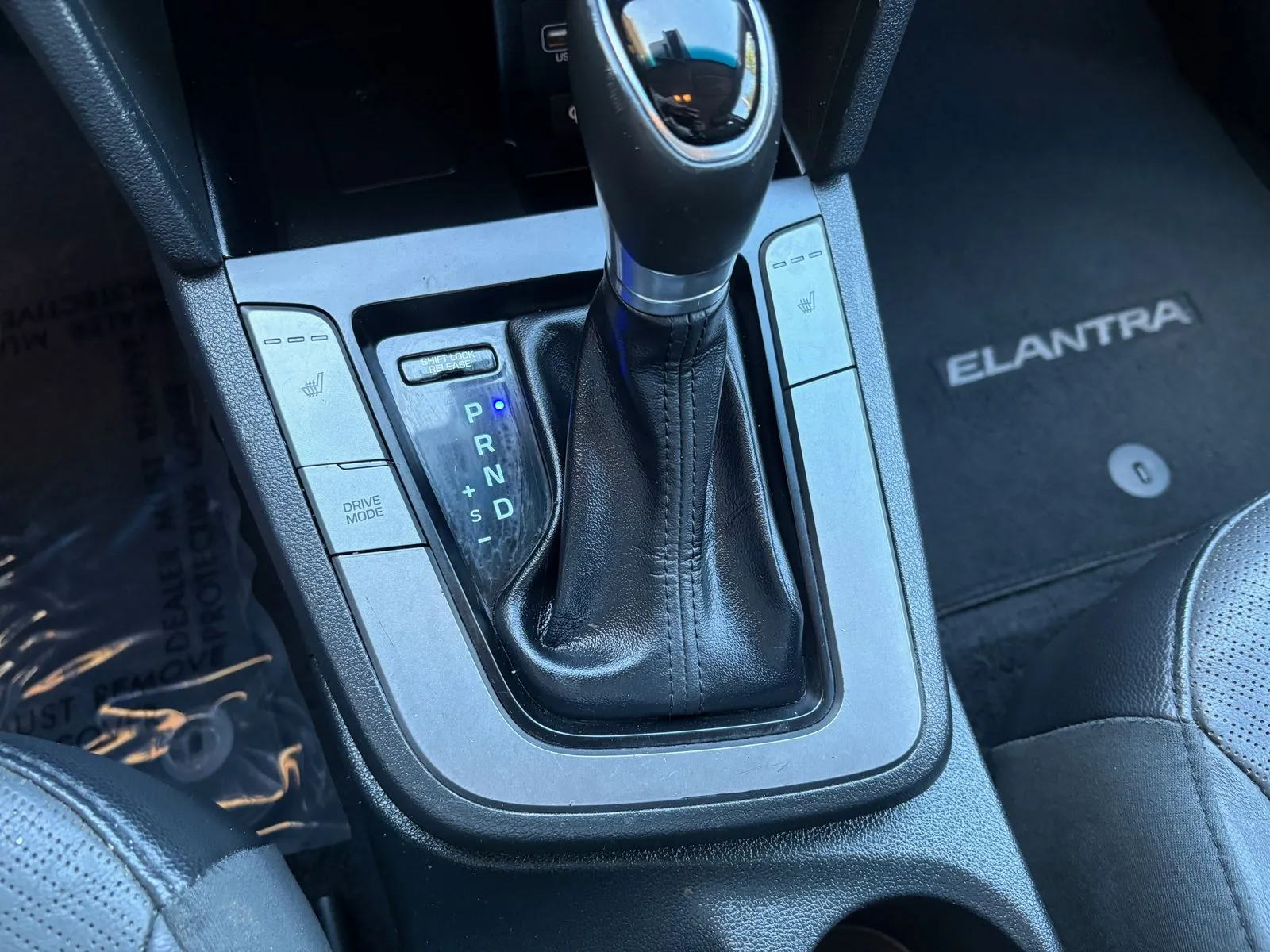 Hyundai Elantra photo 29