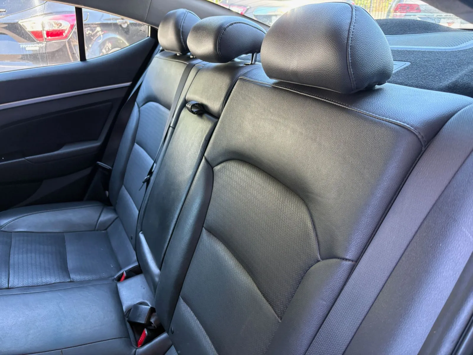 Hyundai Elantra photo 15