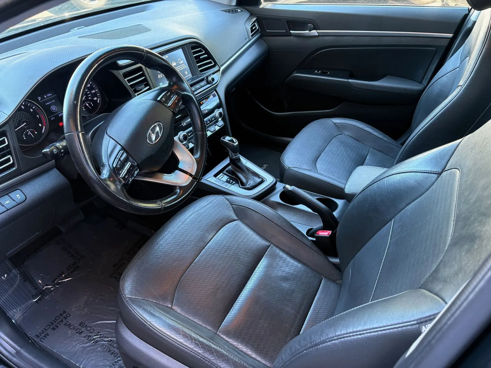 Hyundai Elantra photo 11