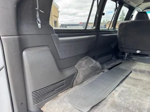 Chevrolet Express photo 15