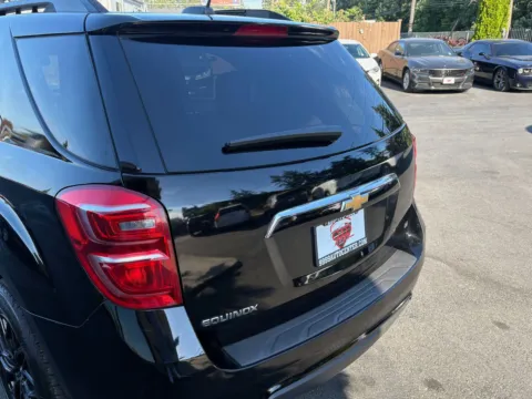 More photos of 2017 Chevrolet Equinox LT at 9999 Auto Center, WA