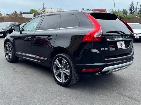 More photos of 2017 Volvo XC60 T6 Dynamic at 9999 Auto Center, WA