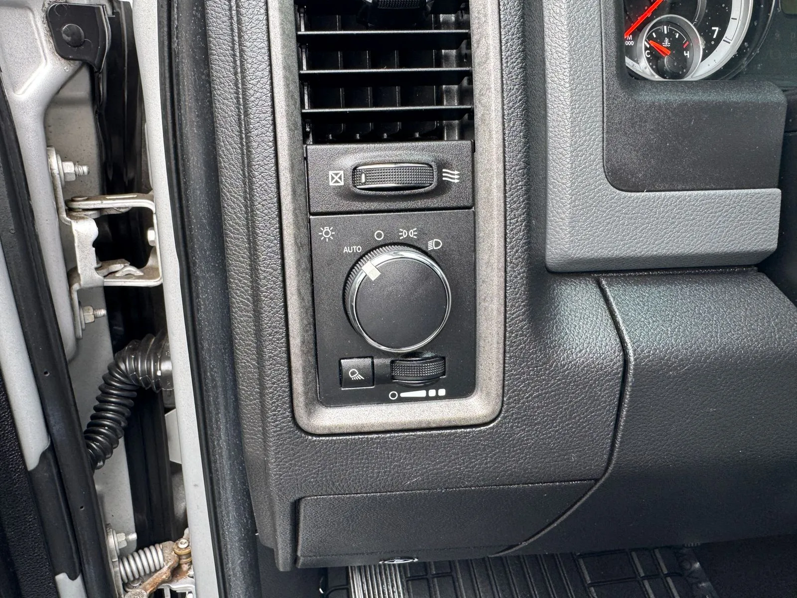 Ram 1500 photo 13