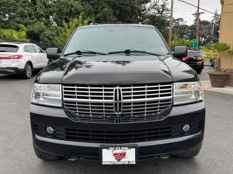 Photos of 2012 Lincoln Navigator L for sale in Lakewood, WA at 9999 Auto Center