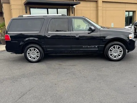 Lincoln Navigator L photo 8