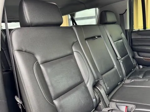 Chevrolet Suburban photo 22