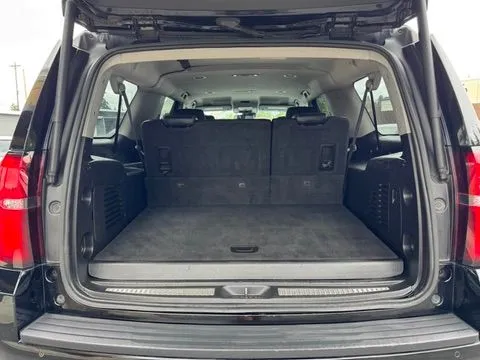 Chevrolet Suburban photo 19