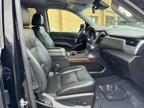 Chevrolet Suburban photo 24
