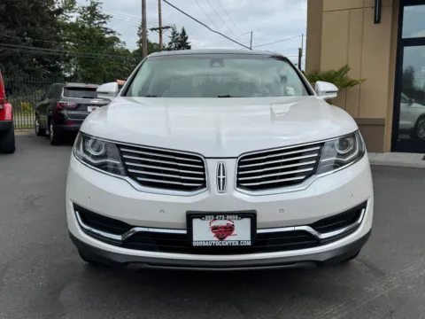 Photos of 2016 Lincoln MKX Reserve for sale in Lakewood, WA at 9999 Auto Center