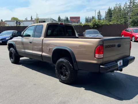 More photos of 2000 Dodge Dakota SLT at 9999 Auto Center, WA
