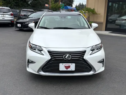 Photos of 2018 Lexus ES 350 for sale in Lakewood, WA at 9999 Auto Center