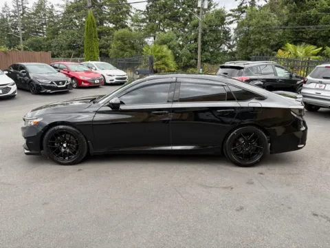 More photos of 2019 Honda Accord Sport 2.0T at 9999 Auto Center, WA