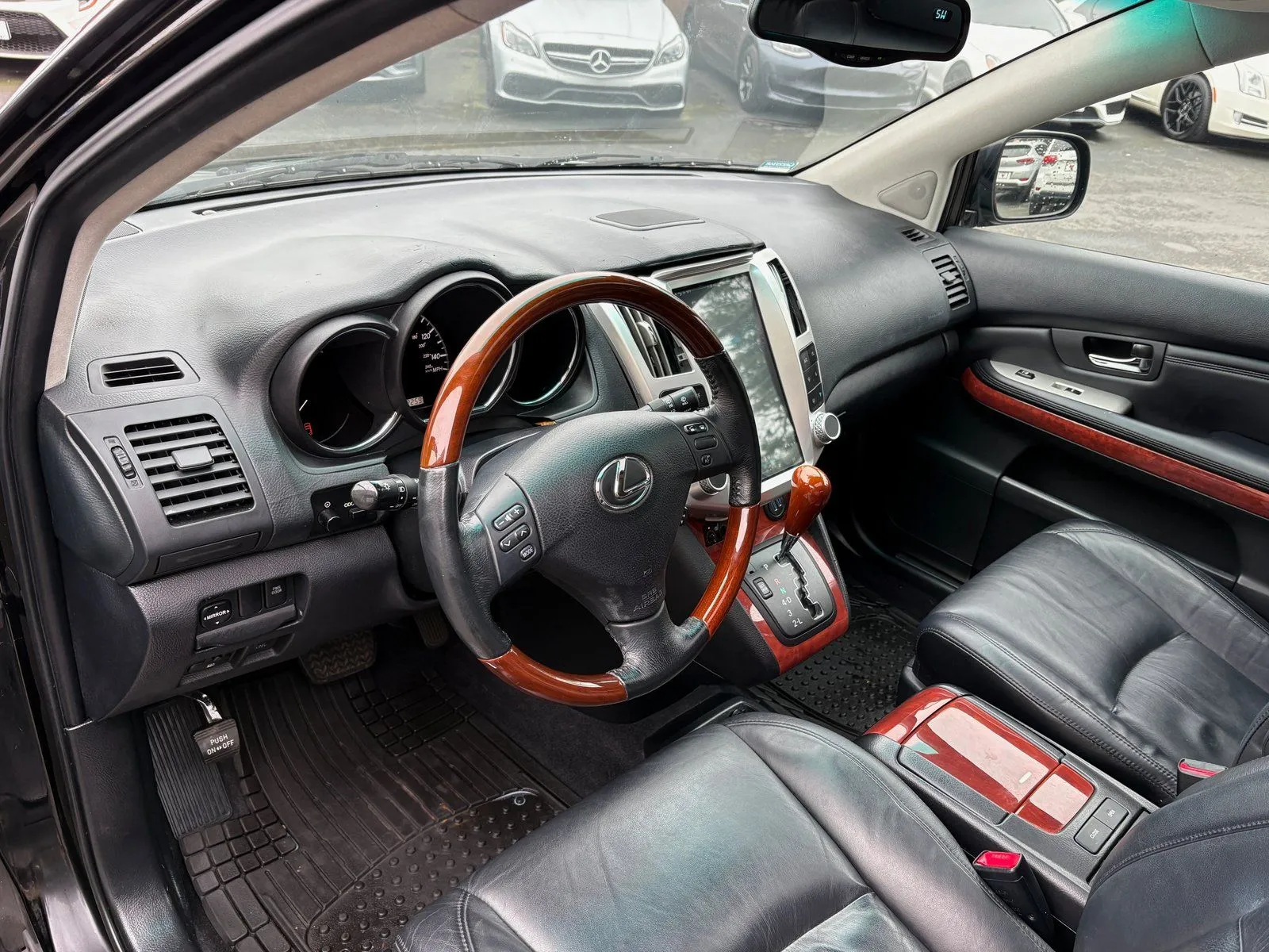 Lexus RX photo 11