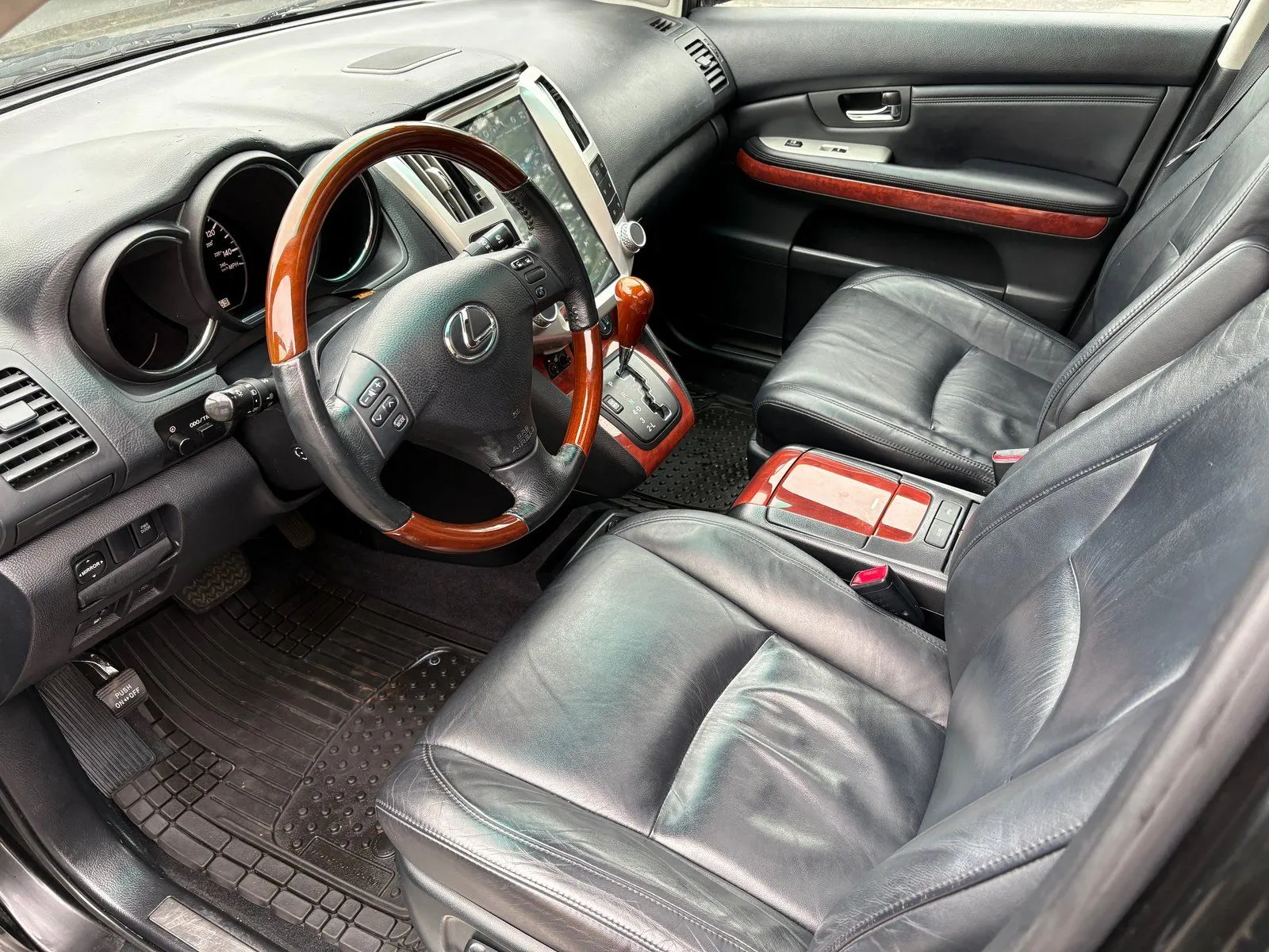 Lexus RX photo 10