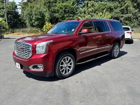 Another view of 2018 GMC Yukon XL Denali for sale in Lakewood, WA at 9999 Auto Center