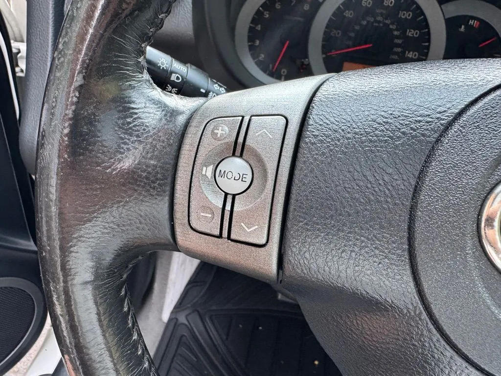 Toyota RAV4 photo 33