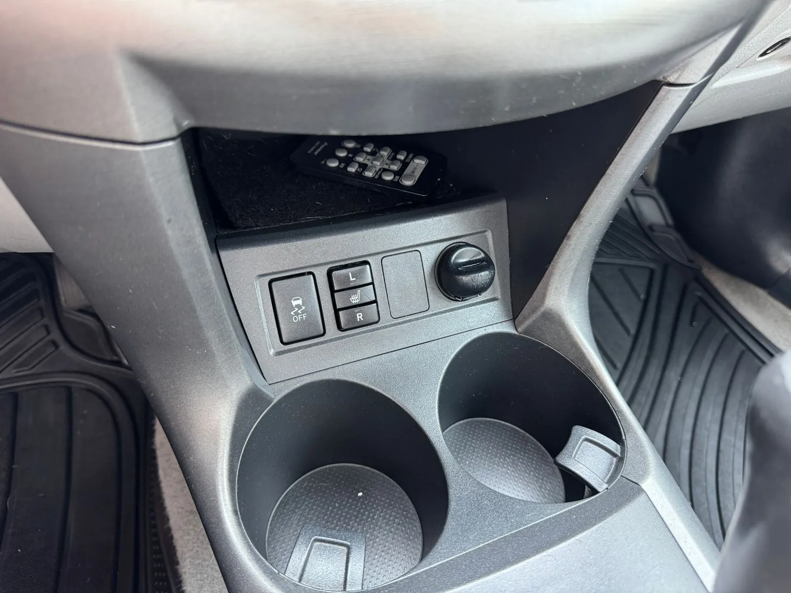 Toyota RAV4 photo 28