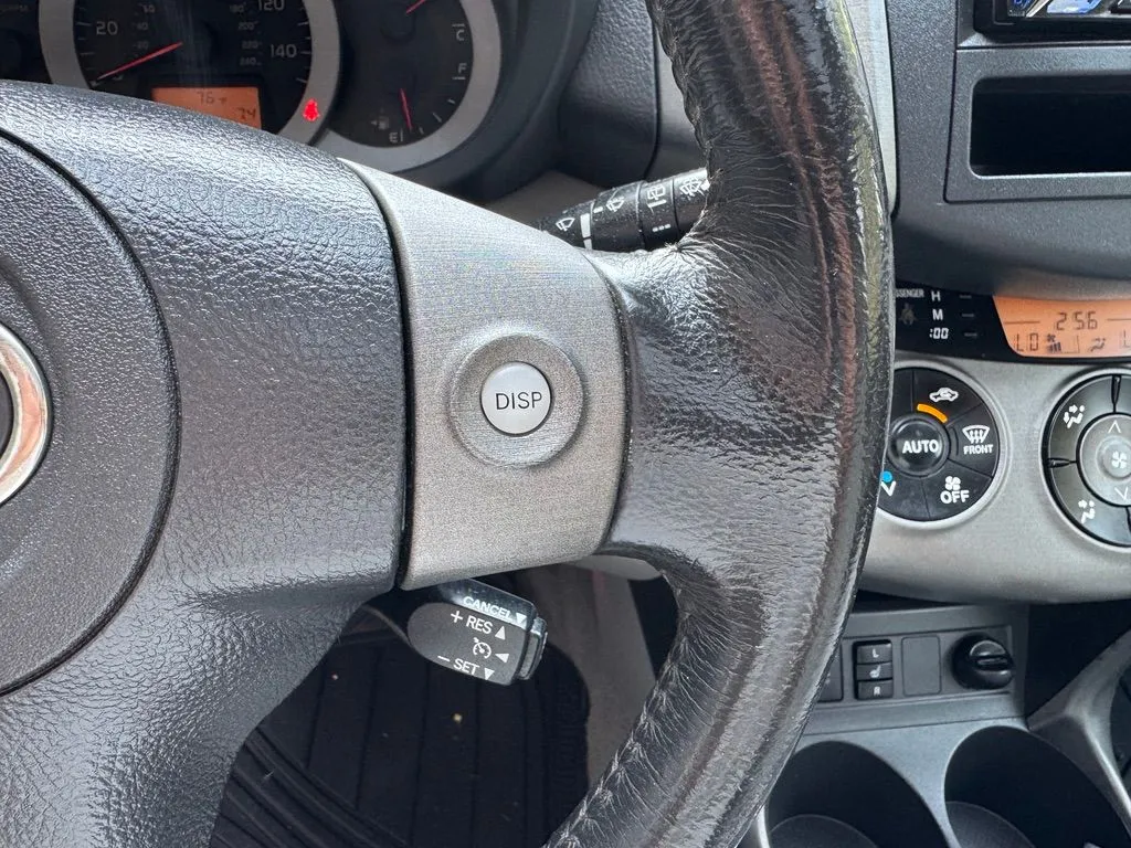 Toyota RAV4 photo 32
