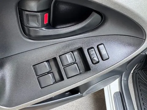 Toyota RAV4 photo 14