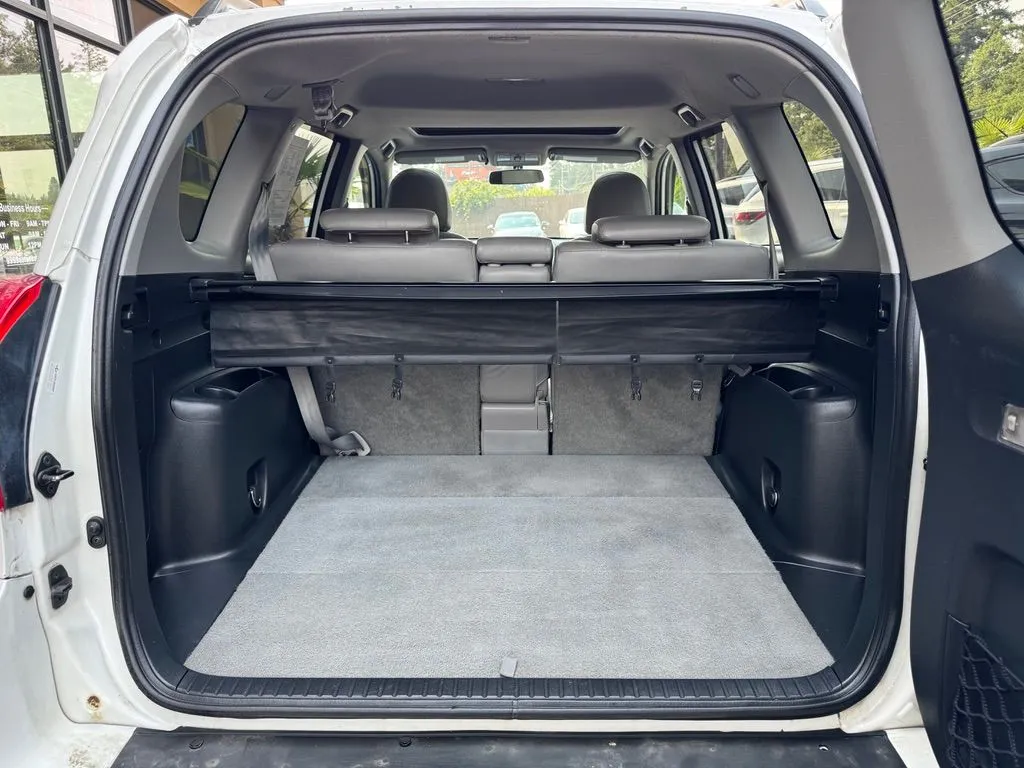 Toyota RAV4 photo 18