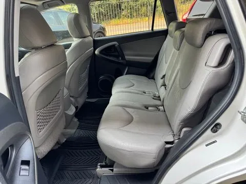 Toyota RAV4 photo 15