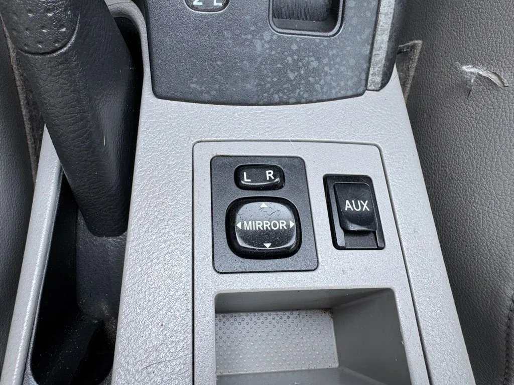 Toyota RAV4 photo 30