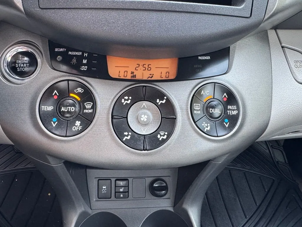 Toyota RAV4 photo 27