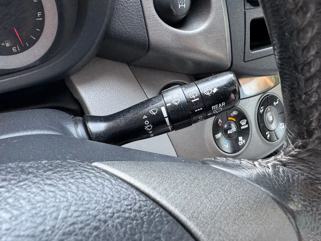 Toyota RAV4 photo 34