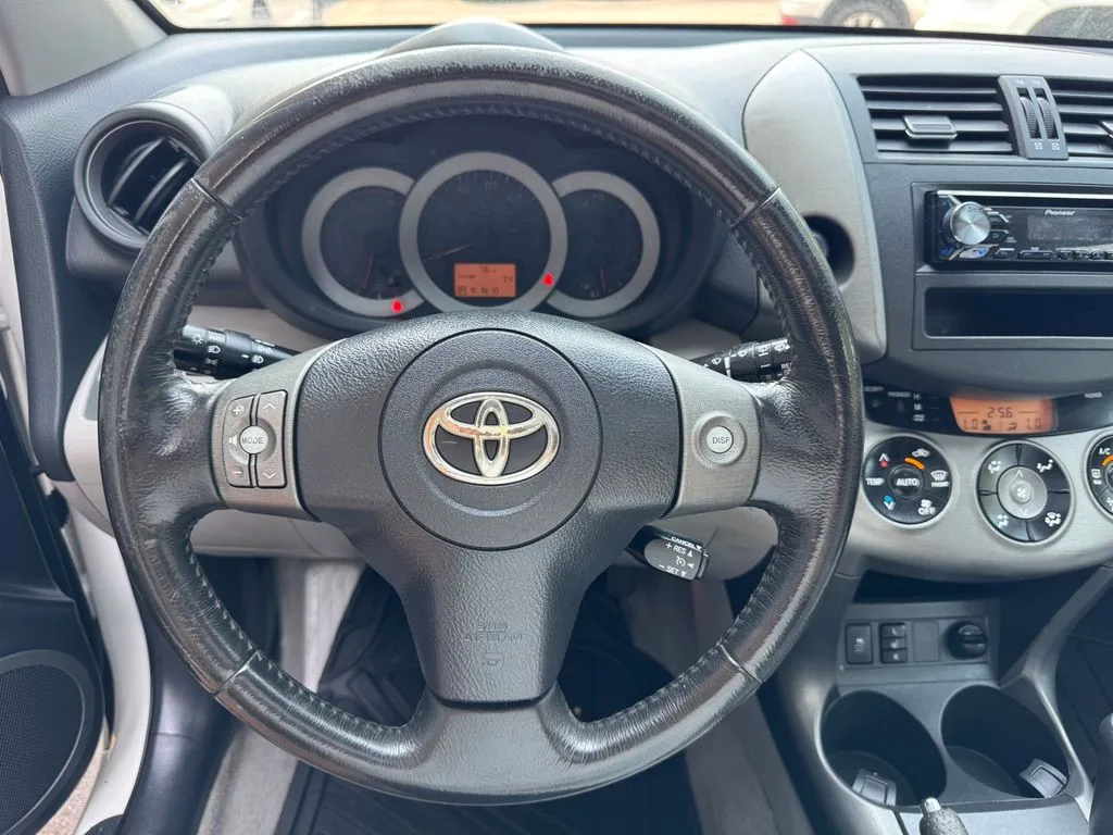 Toyota RAV4 photo 31