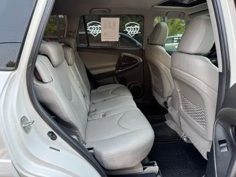Toyota RAV4 photo 19