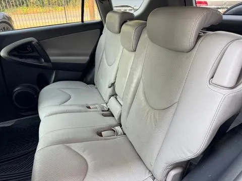 Toyota RAV4 photo 17