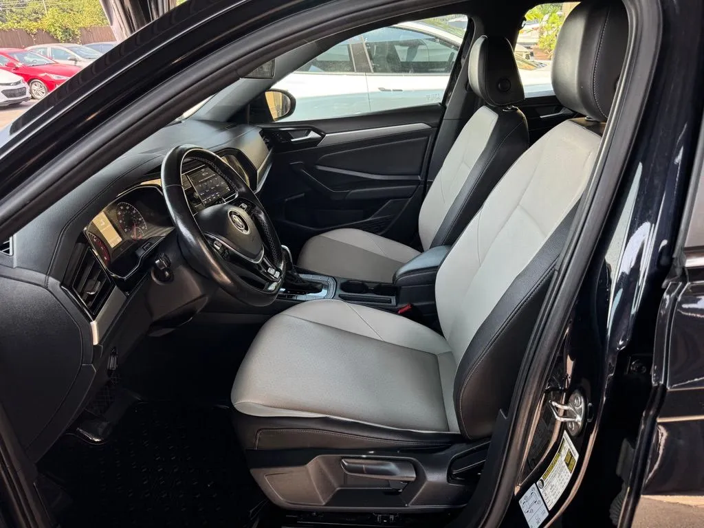 Volkswagen Jetta photo 9