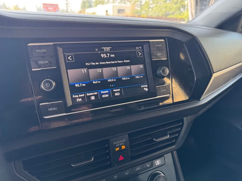 Volkswagen Jetta photo 23