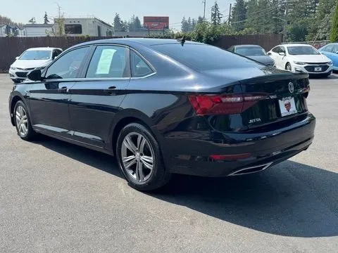 More photos of 2020 Volkswagen Jetta R-Line at 9999 Auto Center, WA