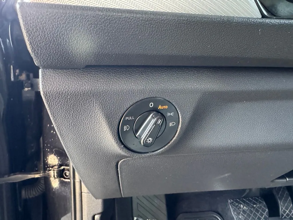Volkswagen Jetta photo 12