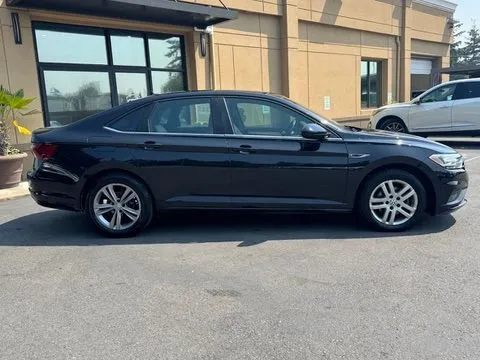 Volkswagen Jetta photo 8