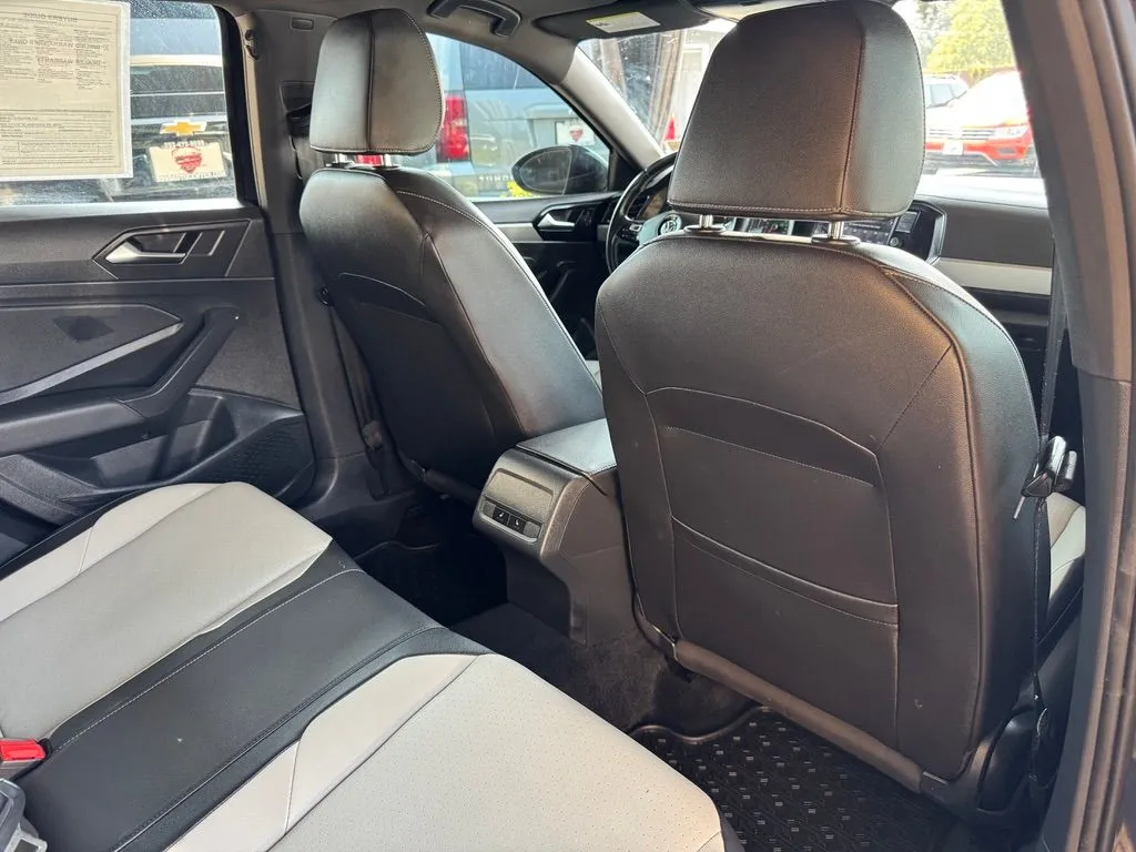 Volkswagen Jetta photo 18
