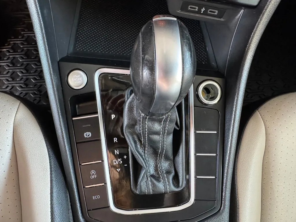 Volkswagen Jetta photo 25