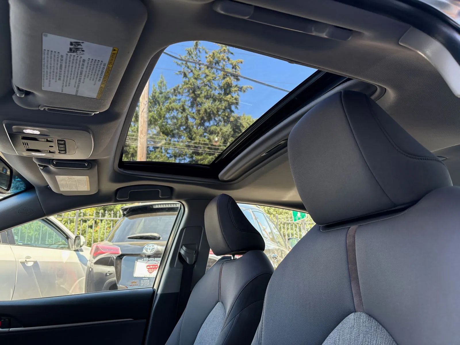 Toyota Camry photo 13