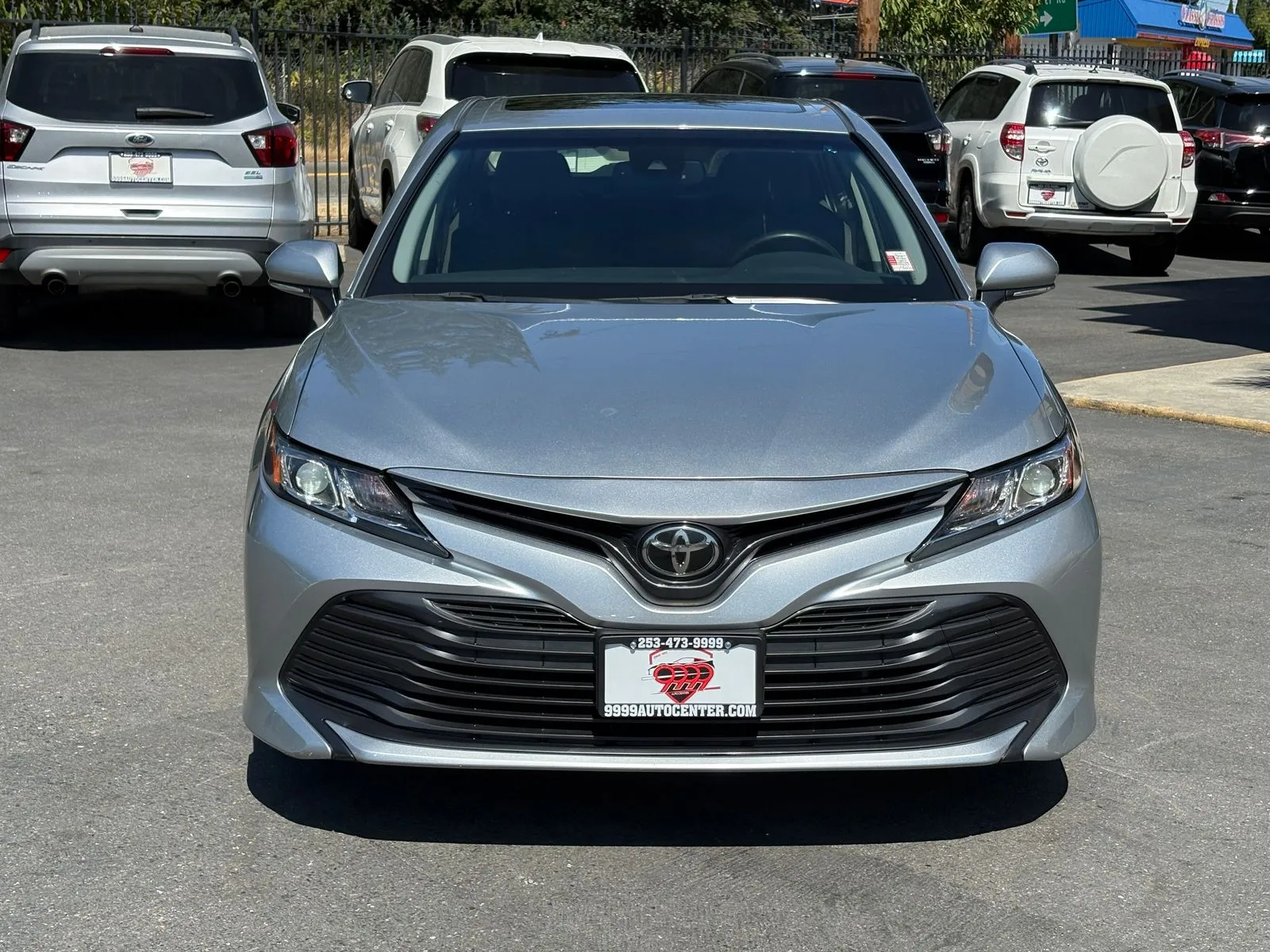 Toyota Camry photo 2