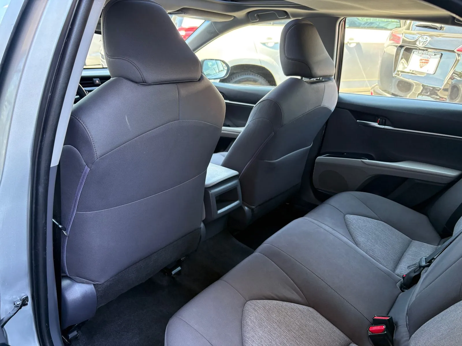 Toyota Camry photo 18