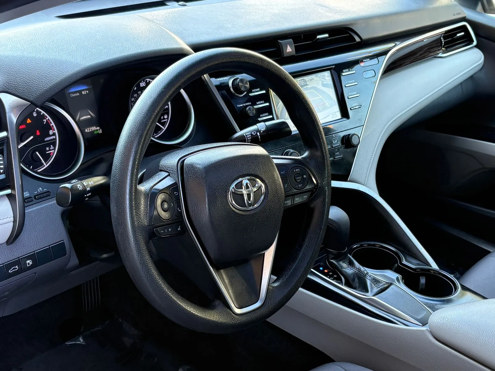 Toyota Camry photo 11