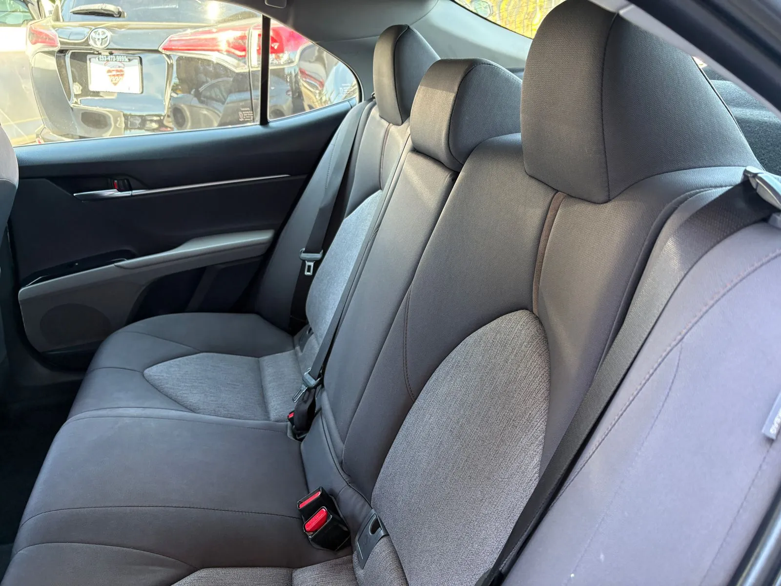 Toyota Camry photo 17