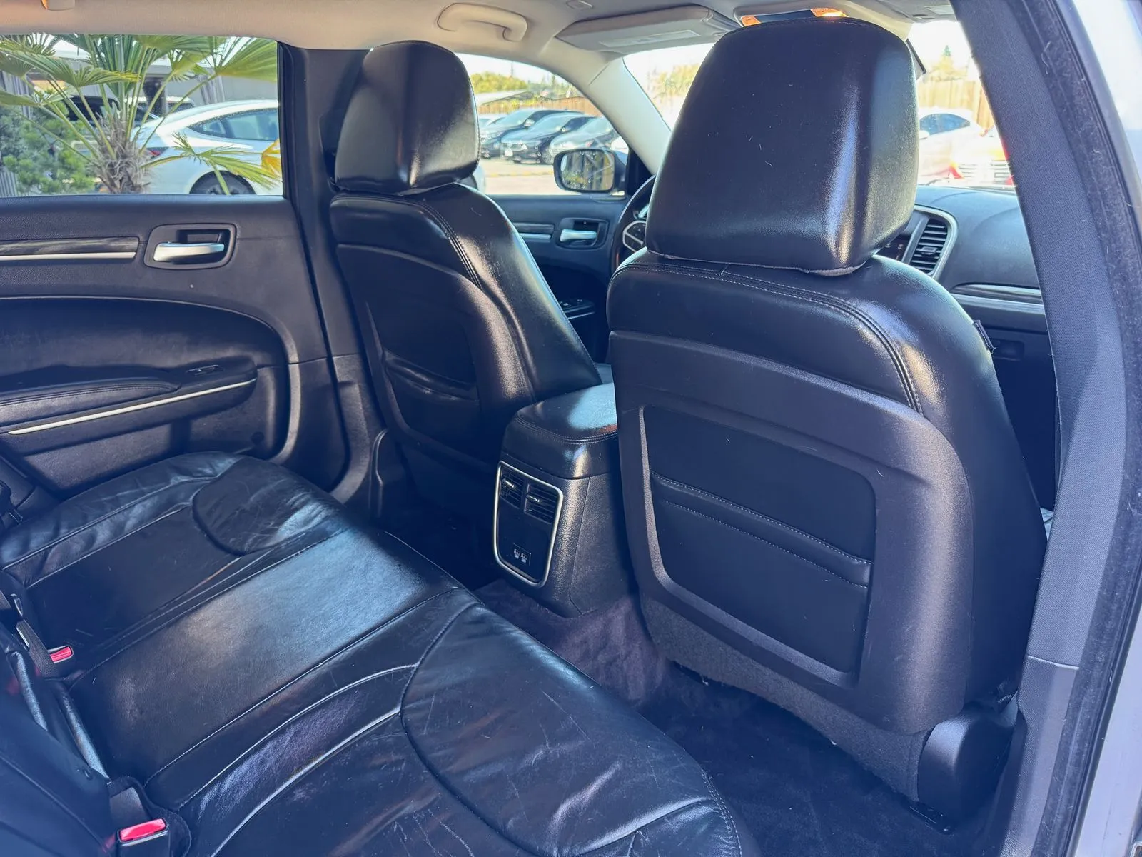 Chrysler 300 photo 18