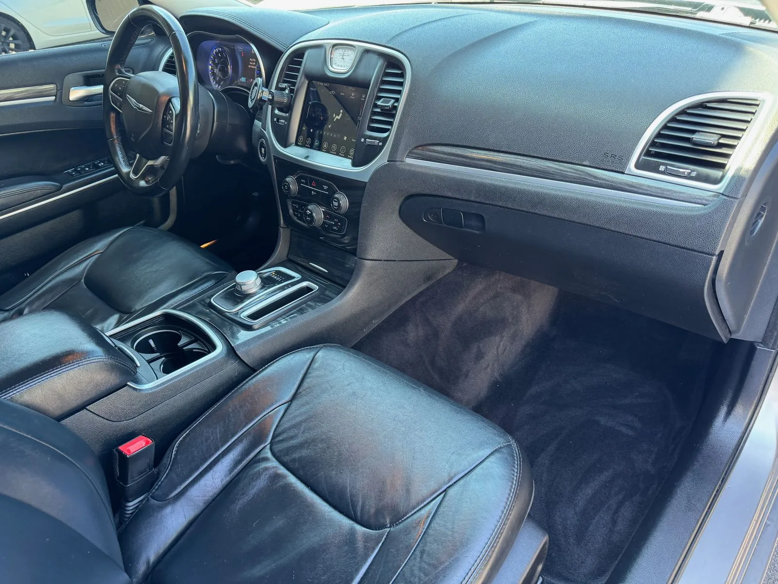 Chrysler 300 photo 21