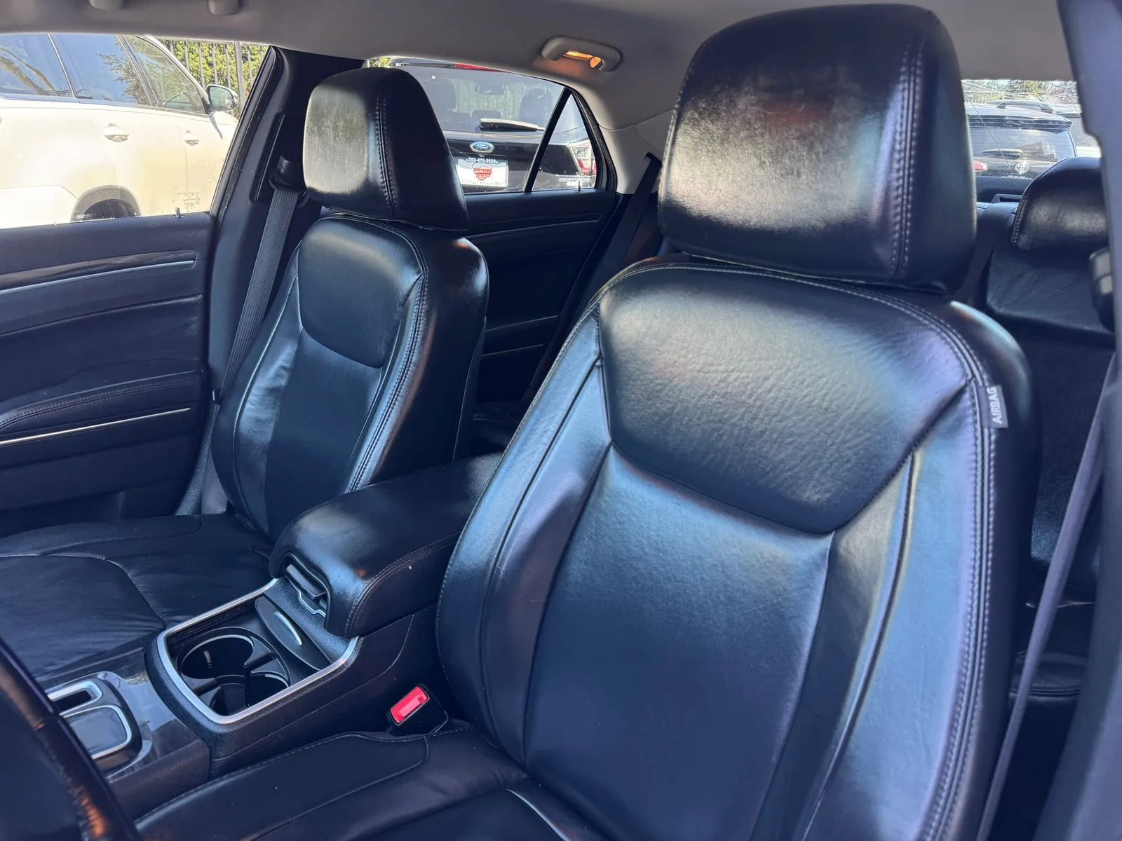 Chrysler 300 photo 11